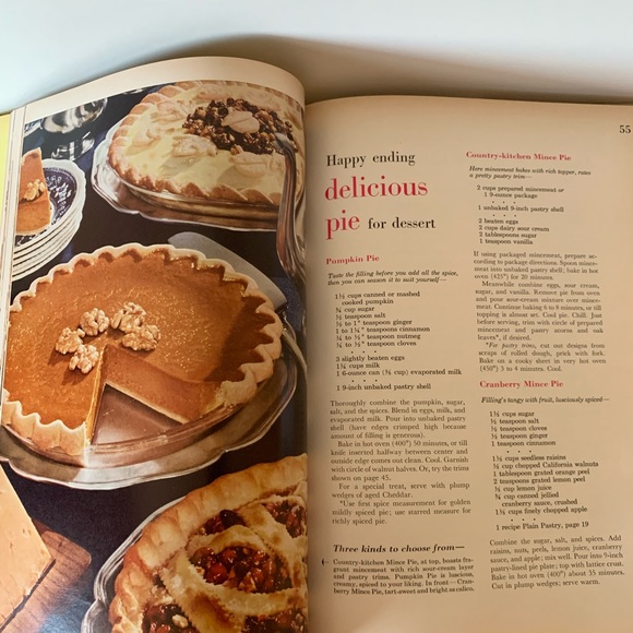 Better Homes and Gardens "Holiday Cook Book" Special Occasions Vintage 1950s - Picture 6 of 14